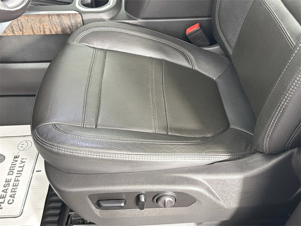 Used 2021 GMC Sierra 2500 Denali w/ Denali Black Diamond Edition image 19