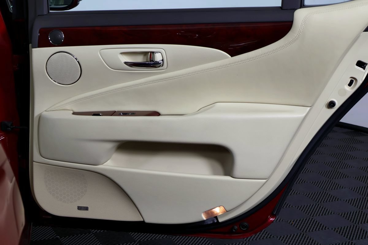 Used 2011 Lexus LS 460 L w/ Luxury Pkg AWD/4WD image 55