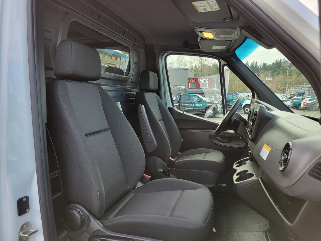 Used 2023 Mercedes-Benz Sprinter 2500 w/ Dashboard Charging Package image 14