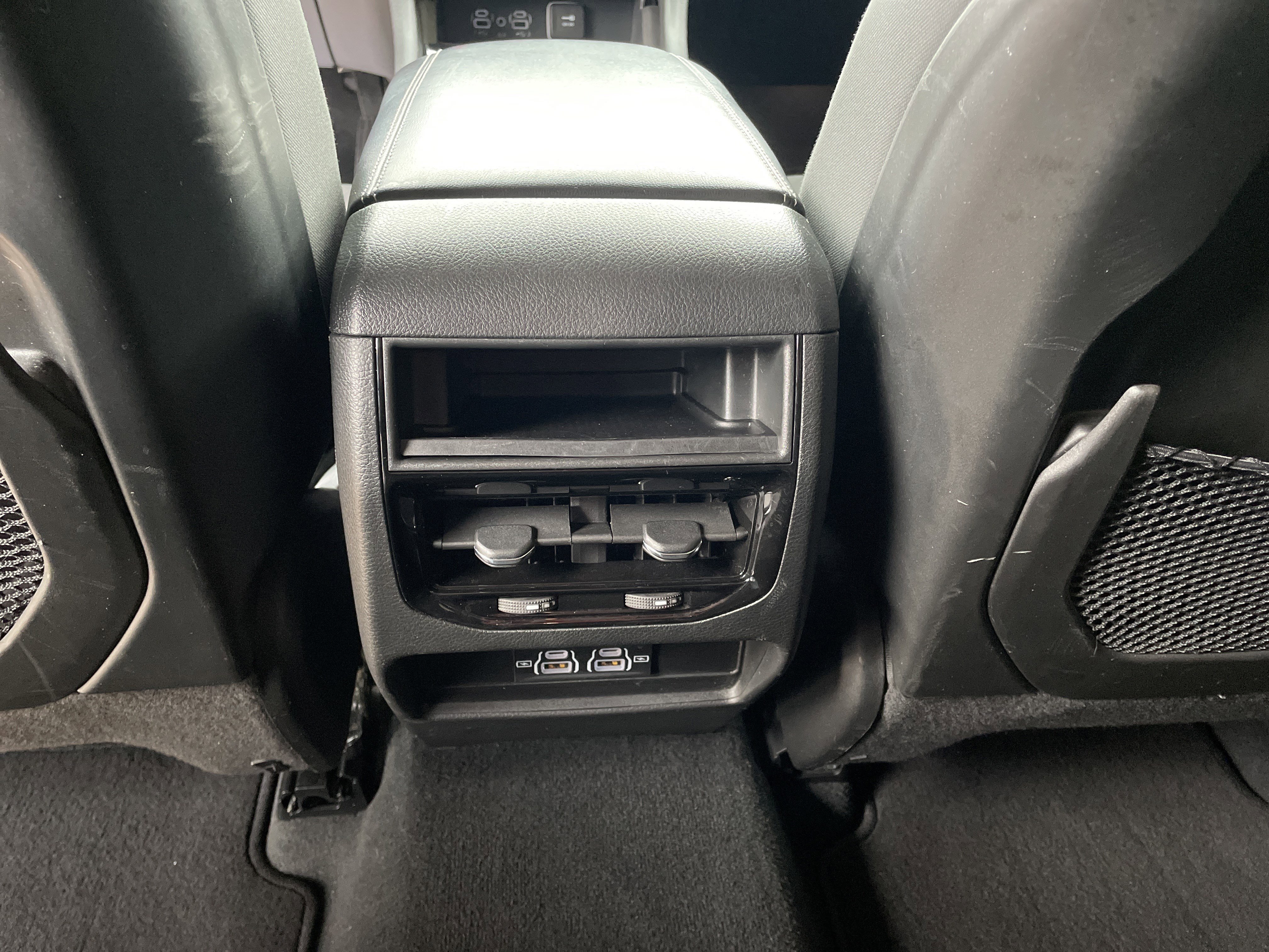 Used 2023 Jeep Grand Cherokee Laredo w/ MOPAR Finishing Package image 28