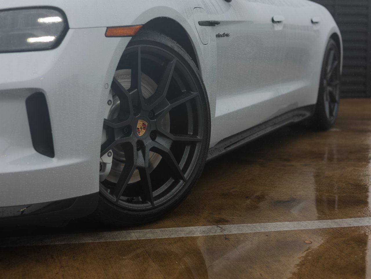 New 2026 Porsche Taycan GTS AWD/4WD image 12