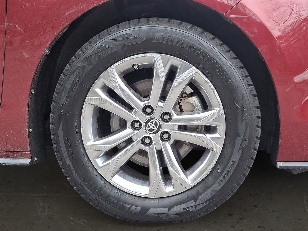 Used 2022 Toyota Sienna Platinum image 9