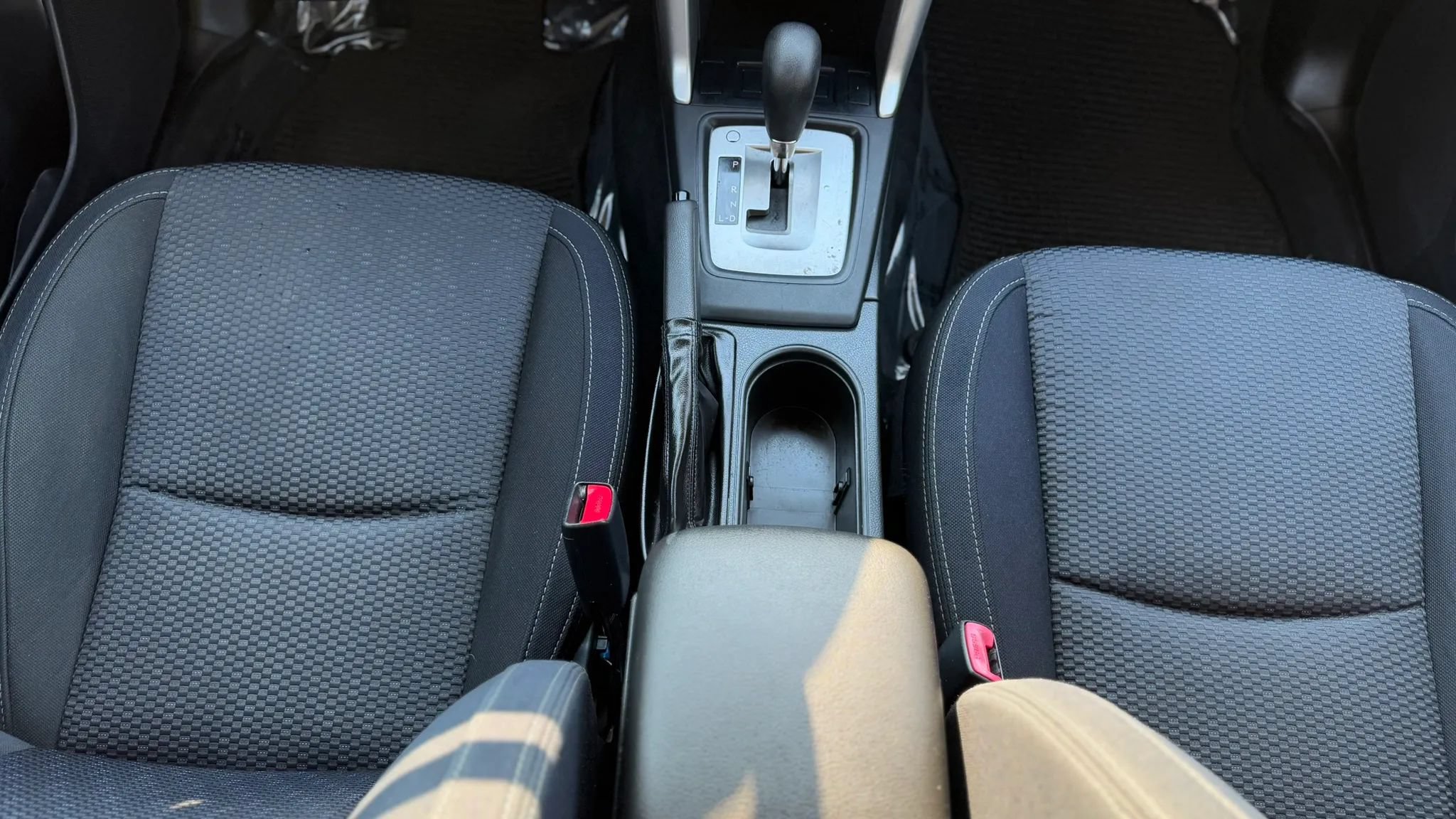 Used 2015 Subaru Forester 2.5i AWD/4WD image 26