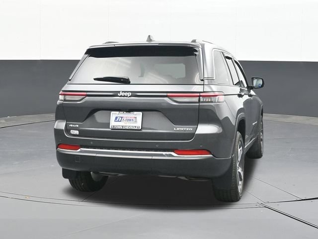 Used 2024 Jeep Grand Cherokee Limited AWD/4WD image 13