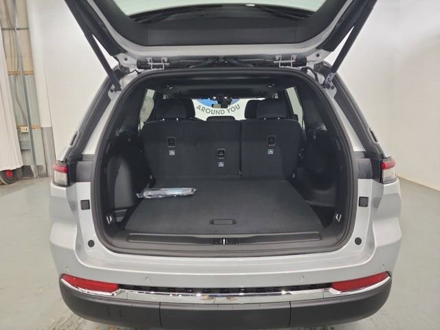 New 2025 Jeep Grand Cherokee Laredo X w/ Luxury Tech Group I image 8