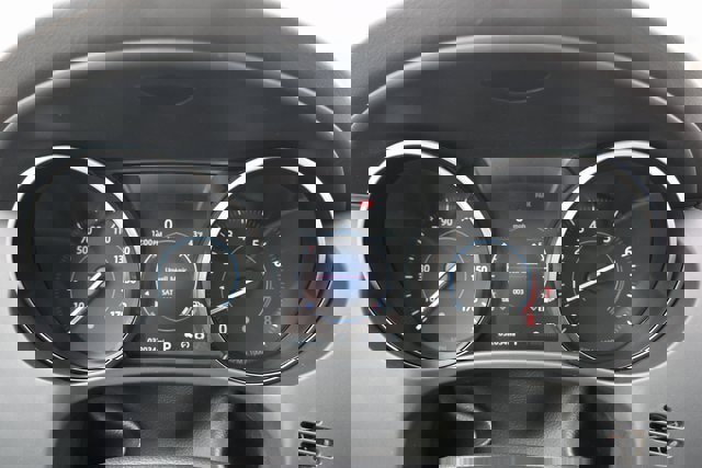 Used 2017 Jaguar F-PACE Prestige image 46