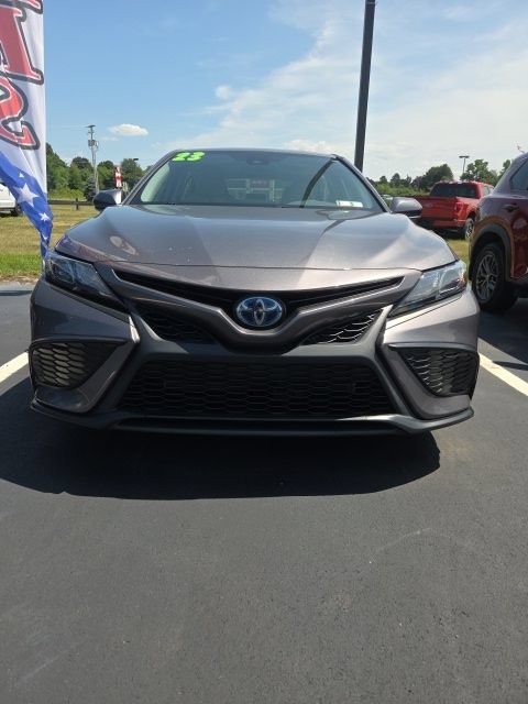 Used 2023 Toyota Camry SE w/ Cold Weather Package FWD image 2