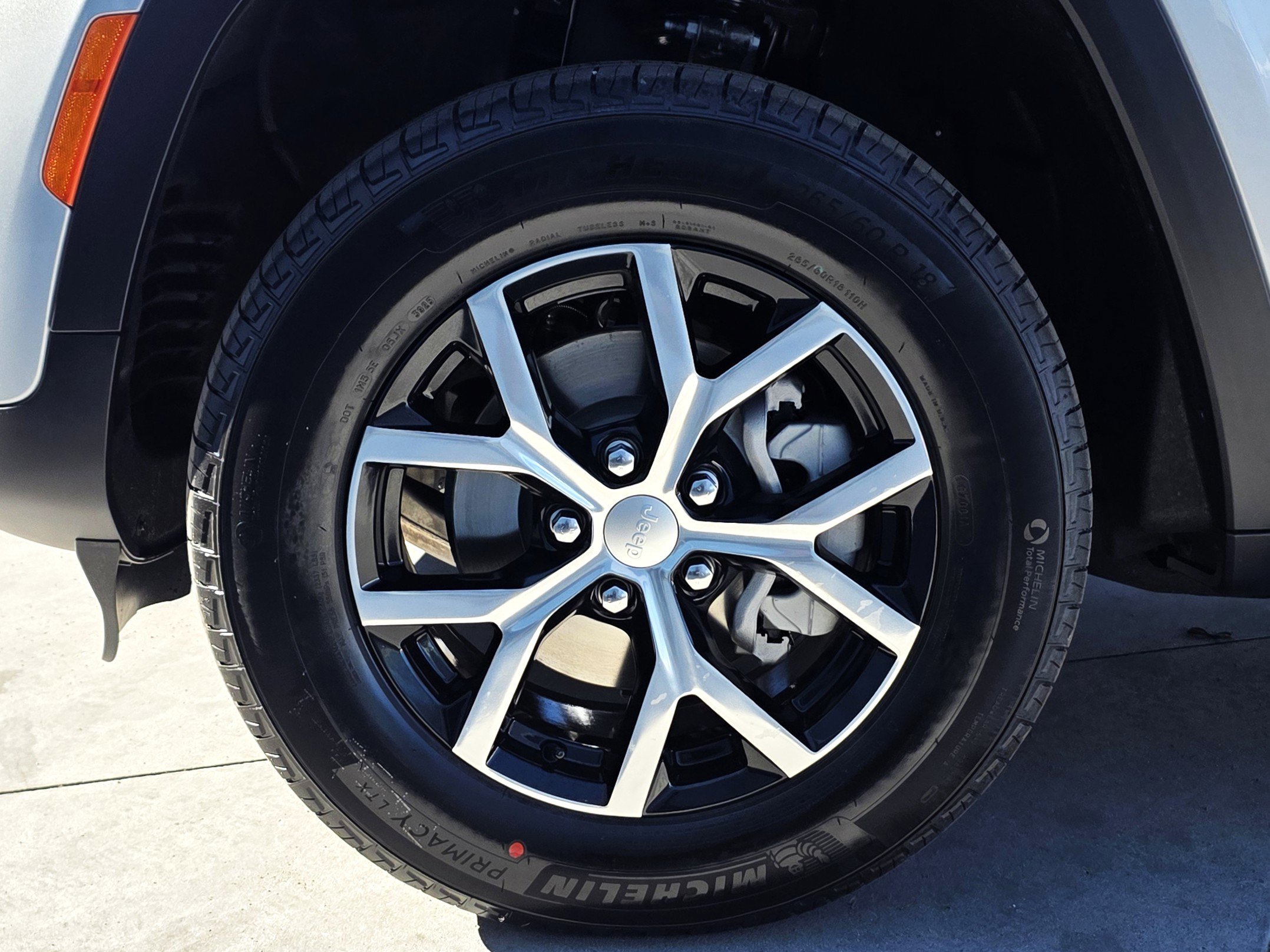 New 2025 Jeep Grand Cherokee Limited image 9