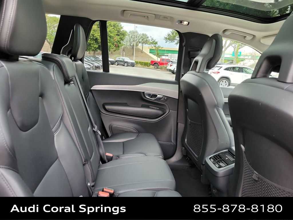 Used 2021 Volvo XC90 T5 Momentum w/ Protection Package Premier image 21