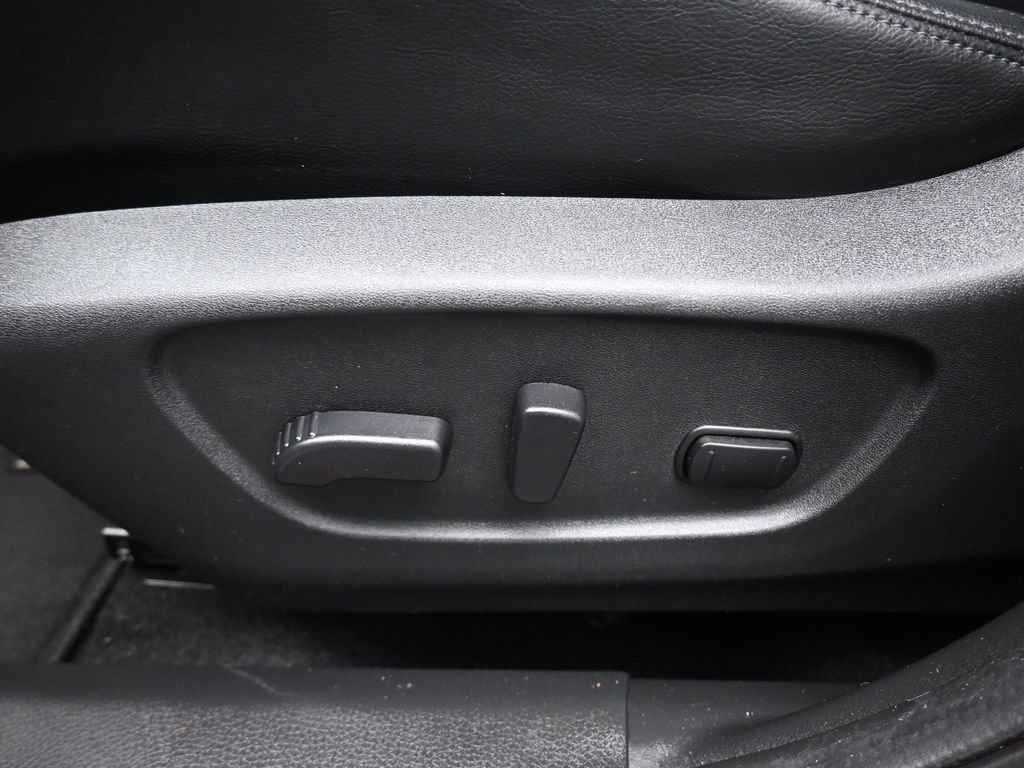 Used 2022 Nissan Rogue Sport SL w/ Premium Package image 12