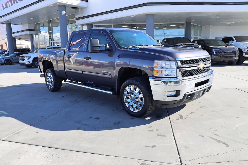 Used 2011 Chevrolet Silverado 2500 LT w/ Interior Plus Package image 8