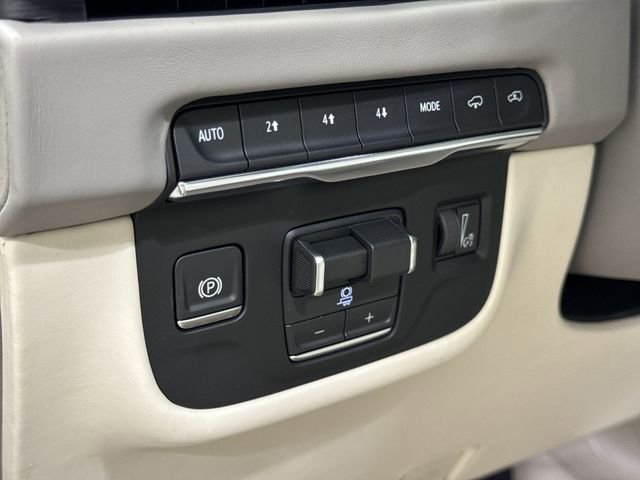 New 2026 Cadillac Escalade Platinum Sport w/ LPO, ONYX Package image 36