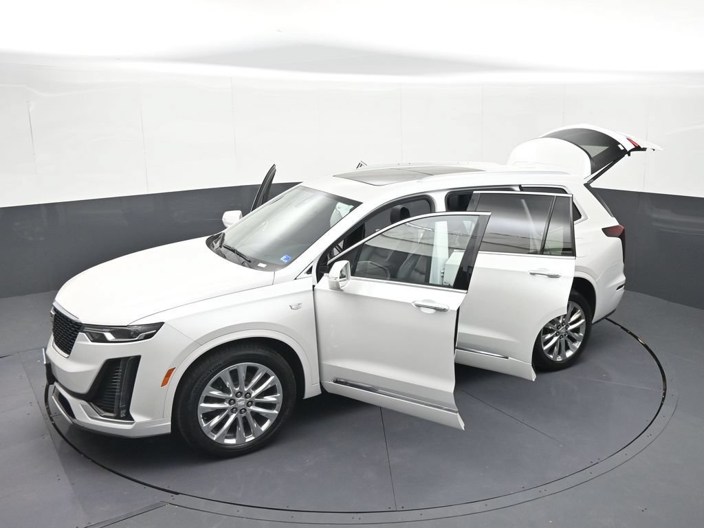 Used 2020 Cadillac XT6 Premium Luxury AWD/4WD image 40