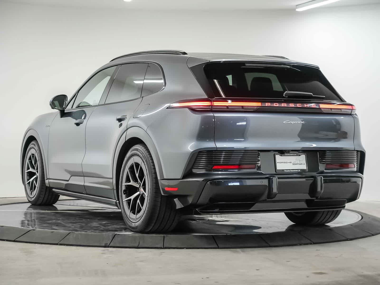 New 2026 Porsche Cayenne Electric AWD/4WD image 3