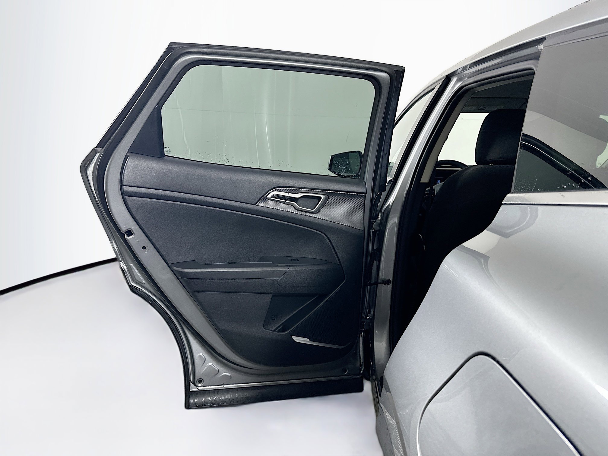 Used 2024 Kia Sportage LX image 25