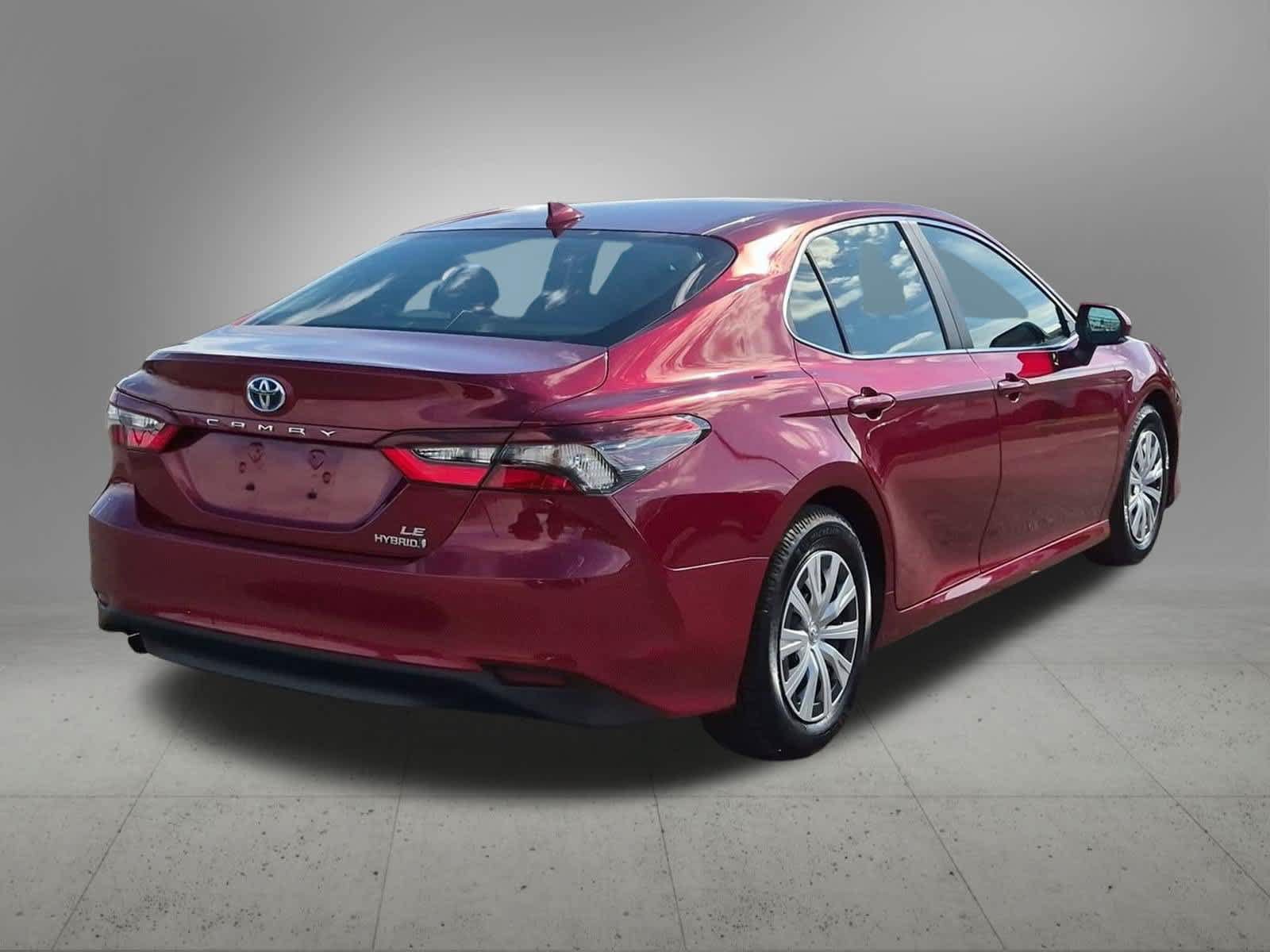 Used 2022 Toyota Camry LE w/ Audio Upgrade Package FWD image 6