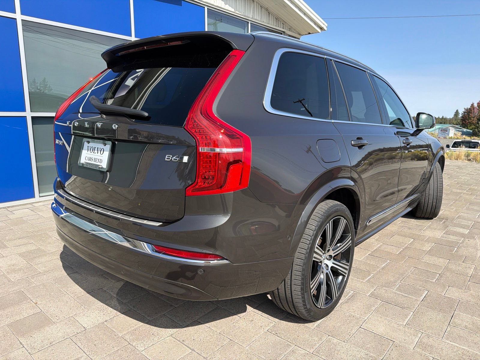 Used 2023 Volvo XC90 B6 Ultimate w/ Protection Package Premier AWD/4WD image 7