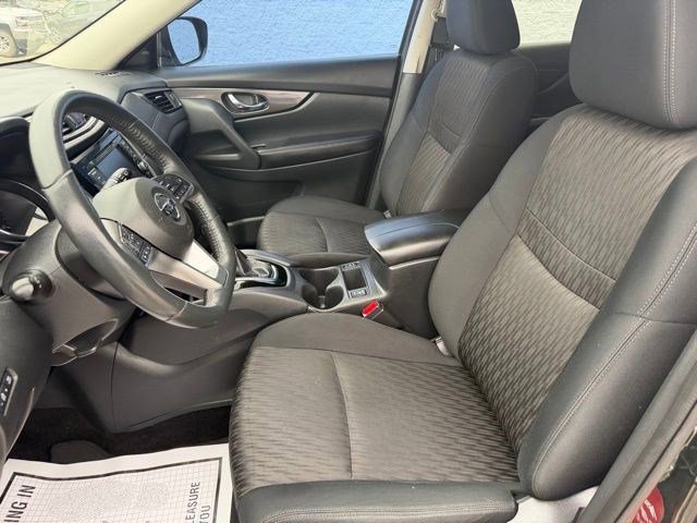Used 2018 Nissan Rogue SV w/ Premium Package image 10