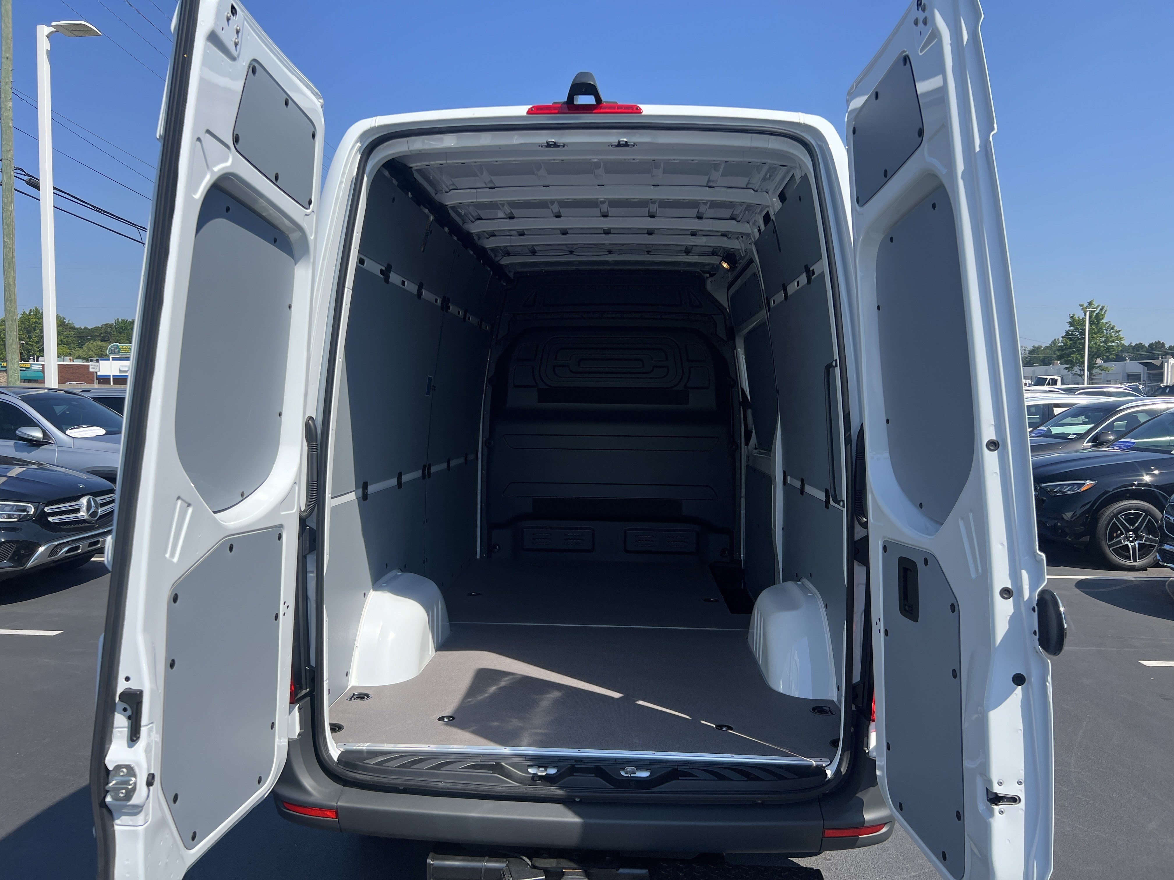 New 2026 Mercedes-Benz Sprinter 2500 image 31