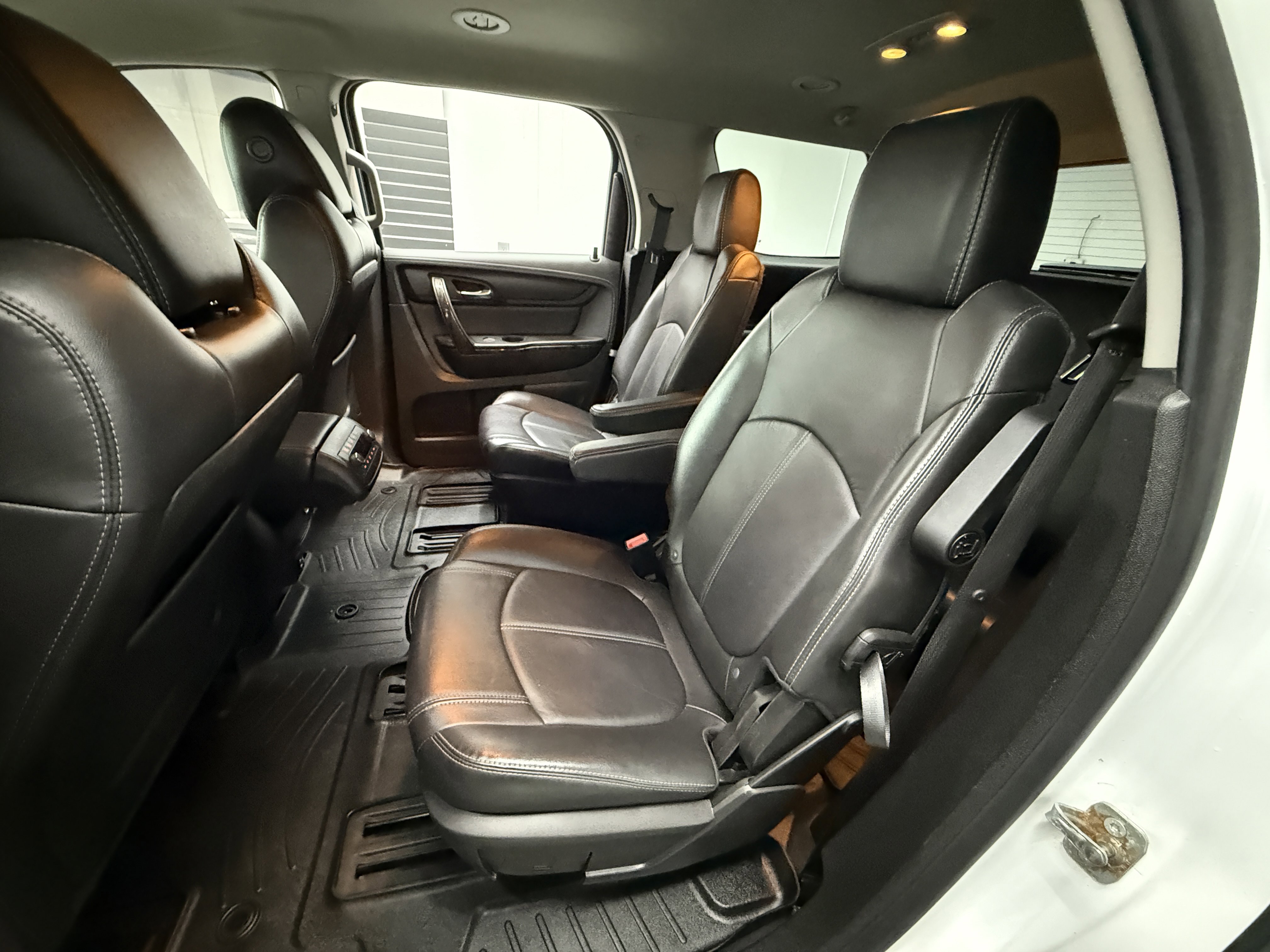 Used 2017 GMC Acadia Limited SLT image 26