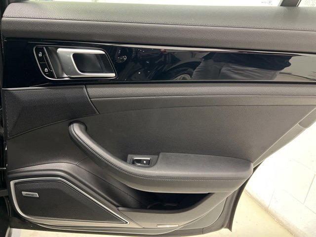 Used 2019 Porsche Panamera image 46