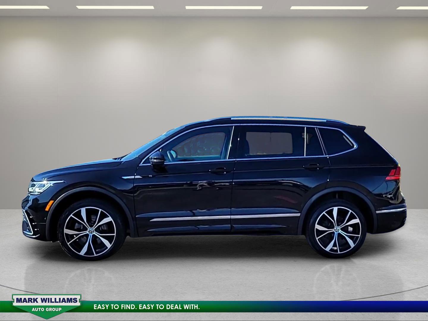 Used 2024 Volkswagen Tiguan SEL R-Line image 7