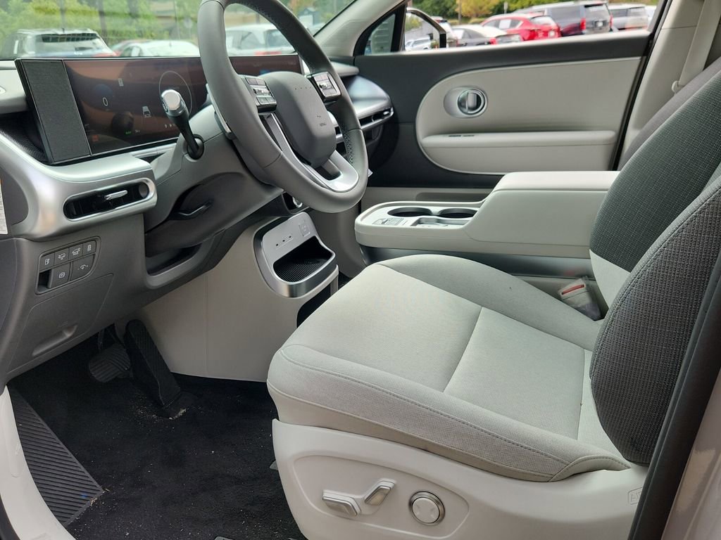 New 2026 Hyundai Ioniq 9 SE image 6