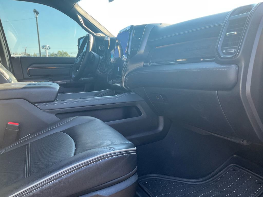 Used 2024 RAM 3500 Limited image 11