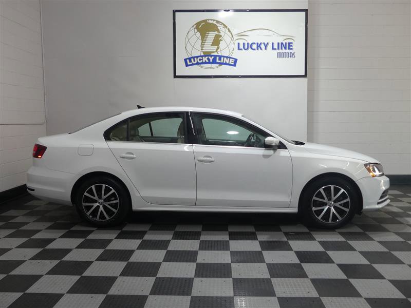 Used 2017 Volkswagen Jetta SE FWD image 6