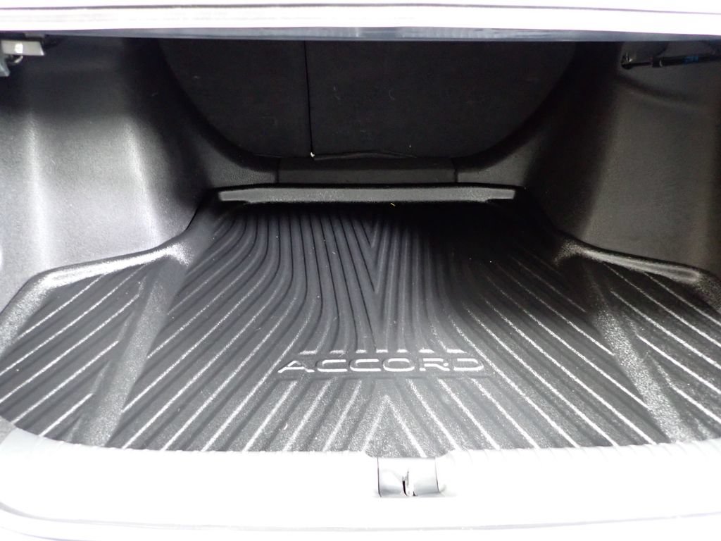 Used 2024 Honda Accord Touring image 21
