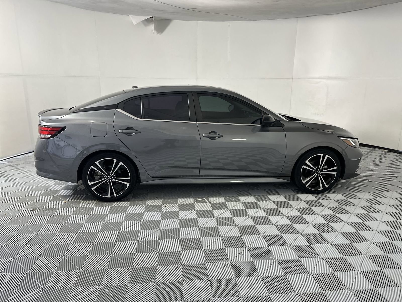 Certified 2023 Nissan Sentra SR w/ SR Premium Package image 9