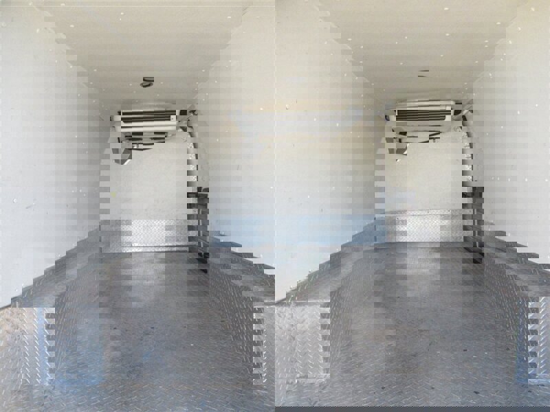 Used 2016 GMC Savana 3500 Extended image 8