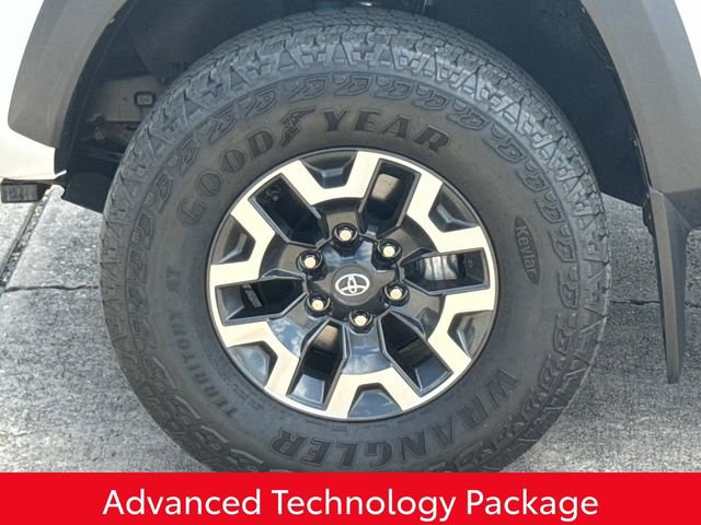 Used 2023 Toyota Tacoma TRD Off-Road w/ Technology Package image 4