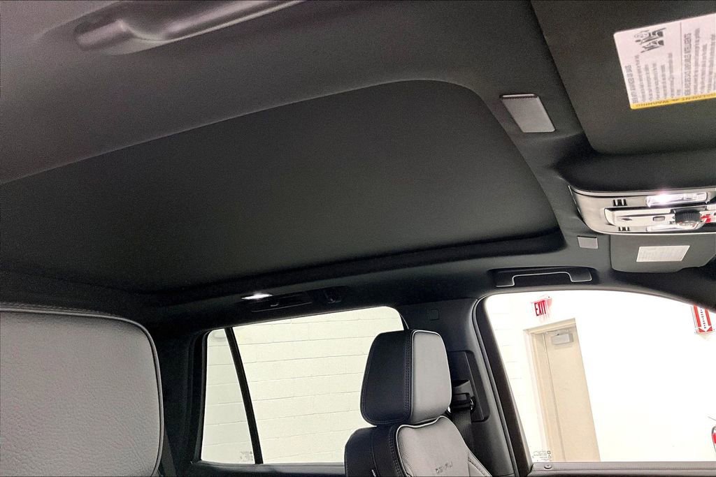New 2026 GMC Yukon Denali w/ Sun & Power Step Package AWD/4WD image 23