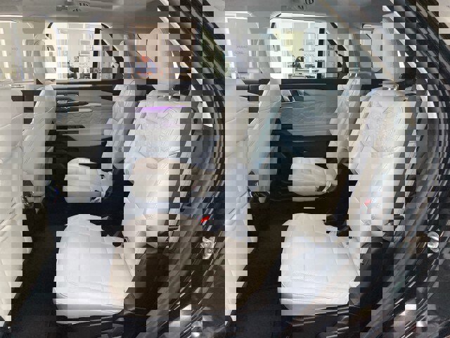 Used 2025 Ford Explorer Platinum w/ LUX Leather Package image 10