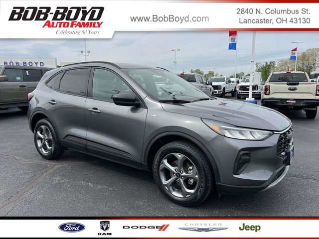 Certified 2025 Ford Escape ST-Line AWD/4WD image 1