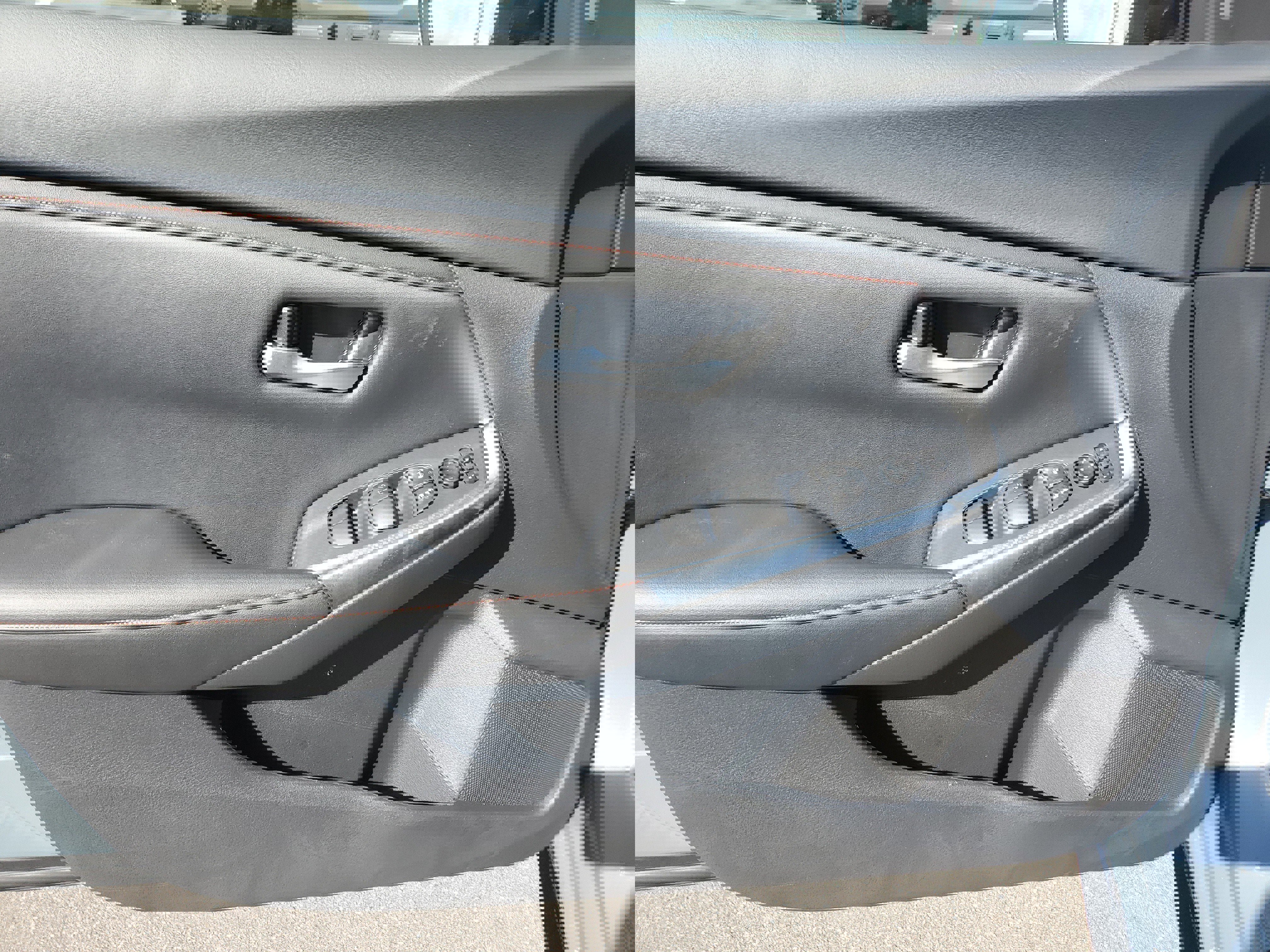 New 2025 Nissan Sentra SR w/ Midnight Edition image 18