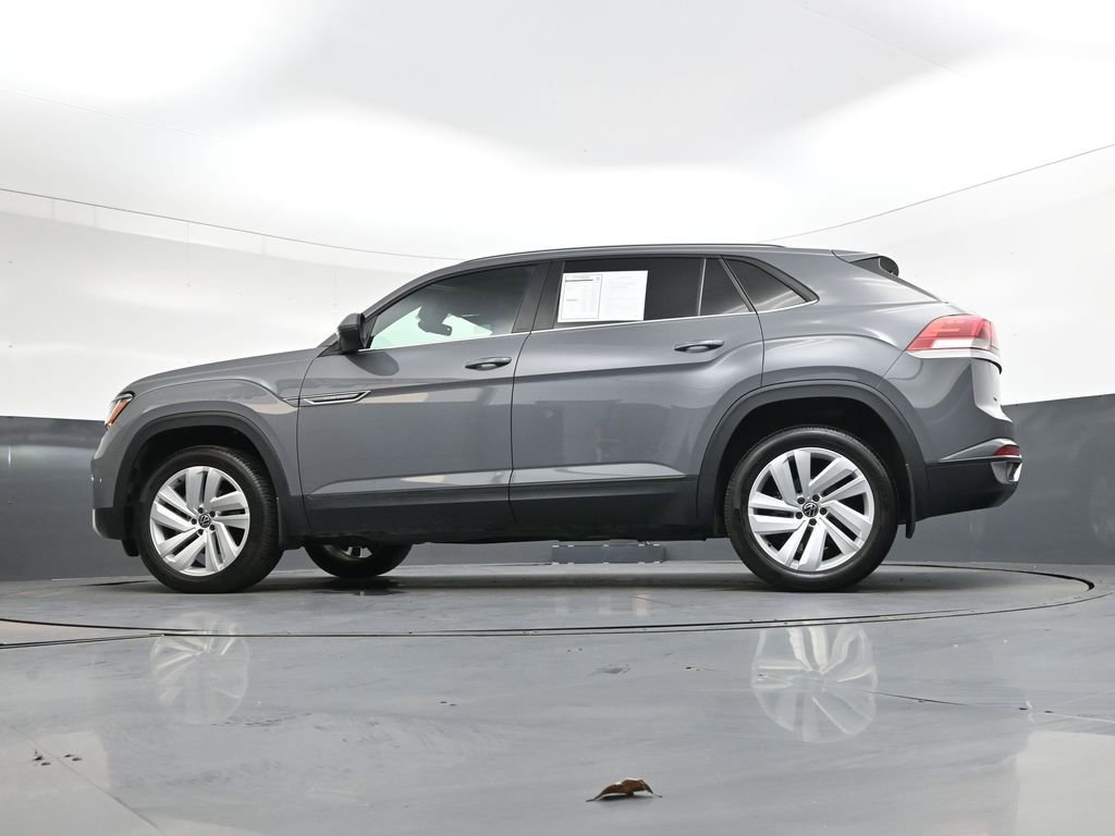 Used 2022 Volkswagen Atlas Cross Sport SE w/ Panoramic Sunroof Package image 40