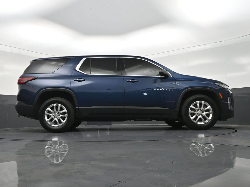 Used 2023 Chevrolet Traverse LS FWD image 29