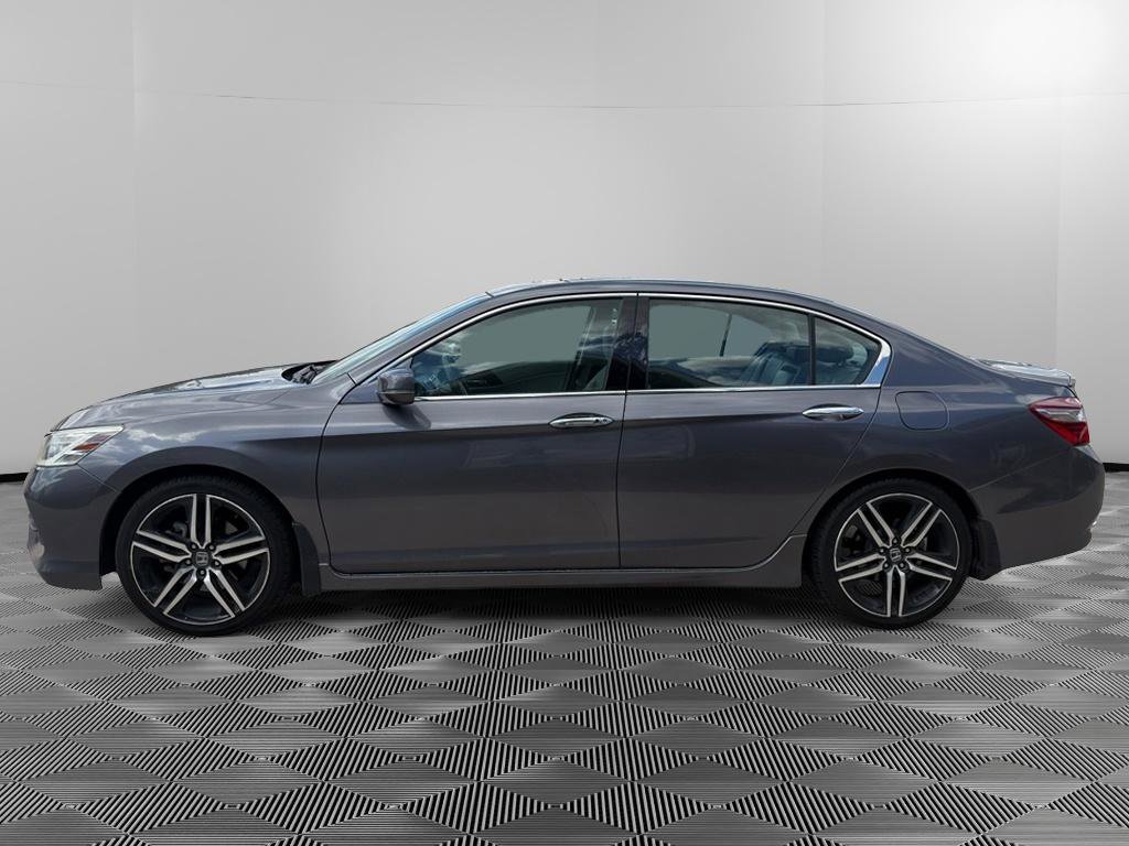 Used 2016 Honda Accord Touring image 6