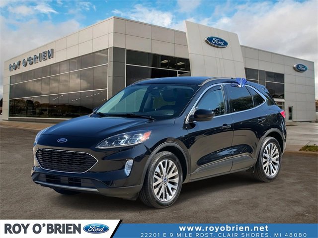 Certified 2022 Ford Escape Titanium w/ Class II Trailer Tow Package