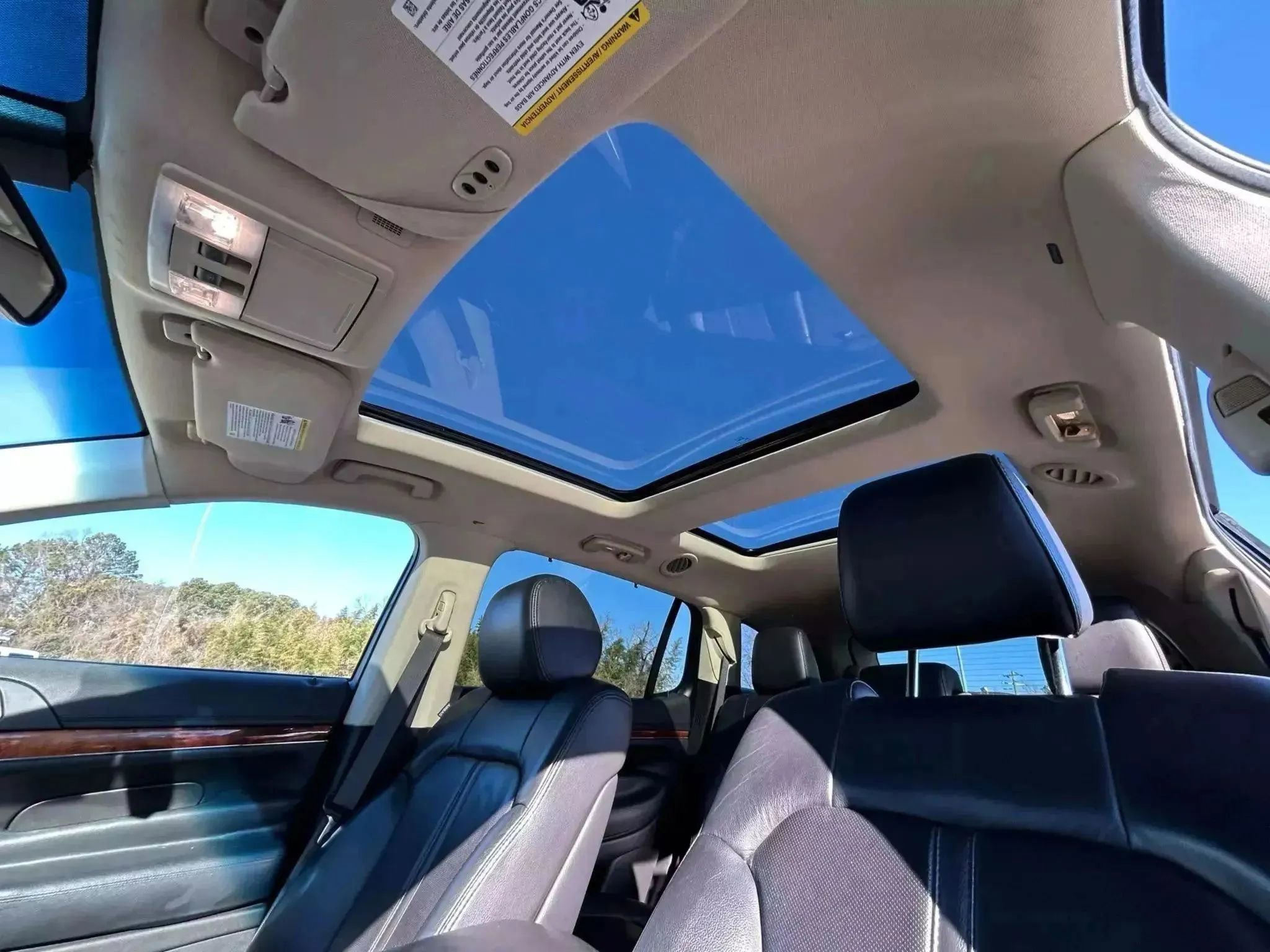 Used 2019 Lincoln MKT AWD image 28