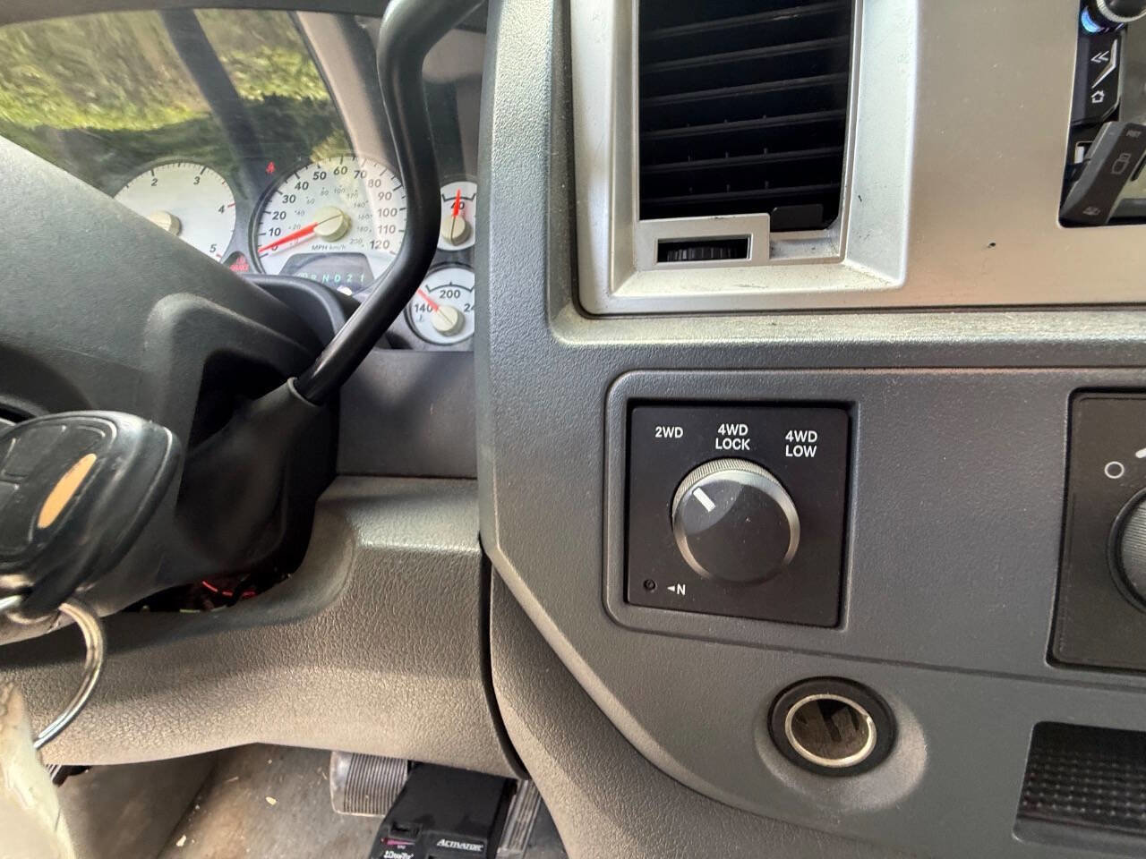 Used 2007 Dodge Ram 2500 Truck SLT w/ Light Group AWD/4WD image 26