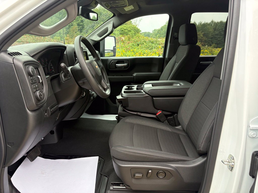 New 2026 Chevrolet Silverado 2500 Custom w/ Custom Value Package AWD/4WD image 15