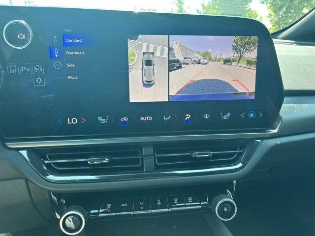 Certified 2024 Chevrolet Equinox EV RS FWD image 12