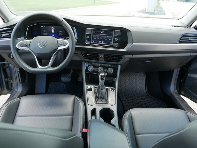 Certified 2022 Volkswagen Jetta SE FWD image 22