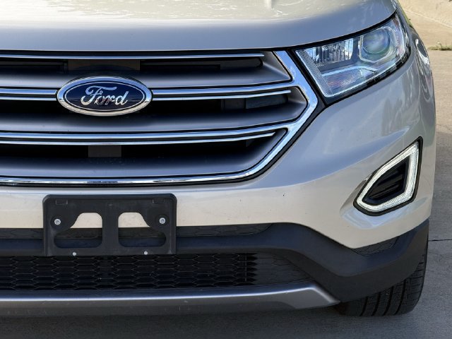 Used 2017 Ford Edge Titanium w/ Equipment Group 301A AWD/4WD image 8