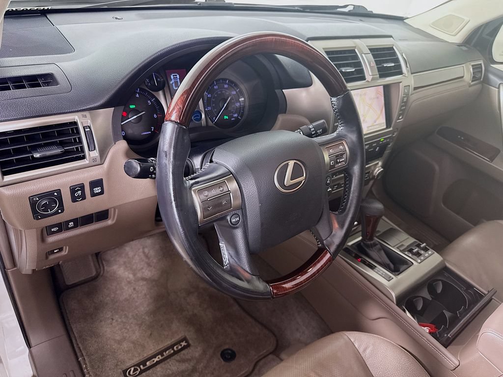 Used 2016 Lexus GX 460 w/ Premium Package AWD/4WD image 10
