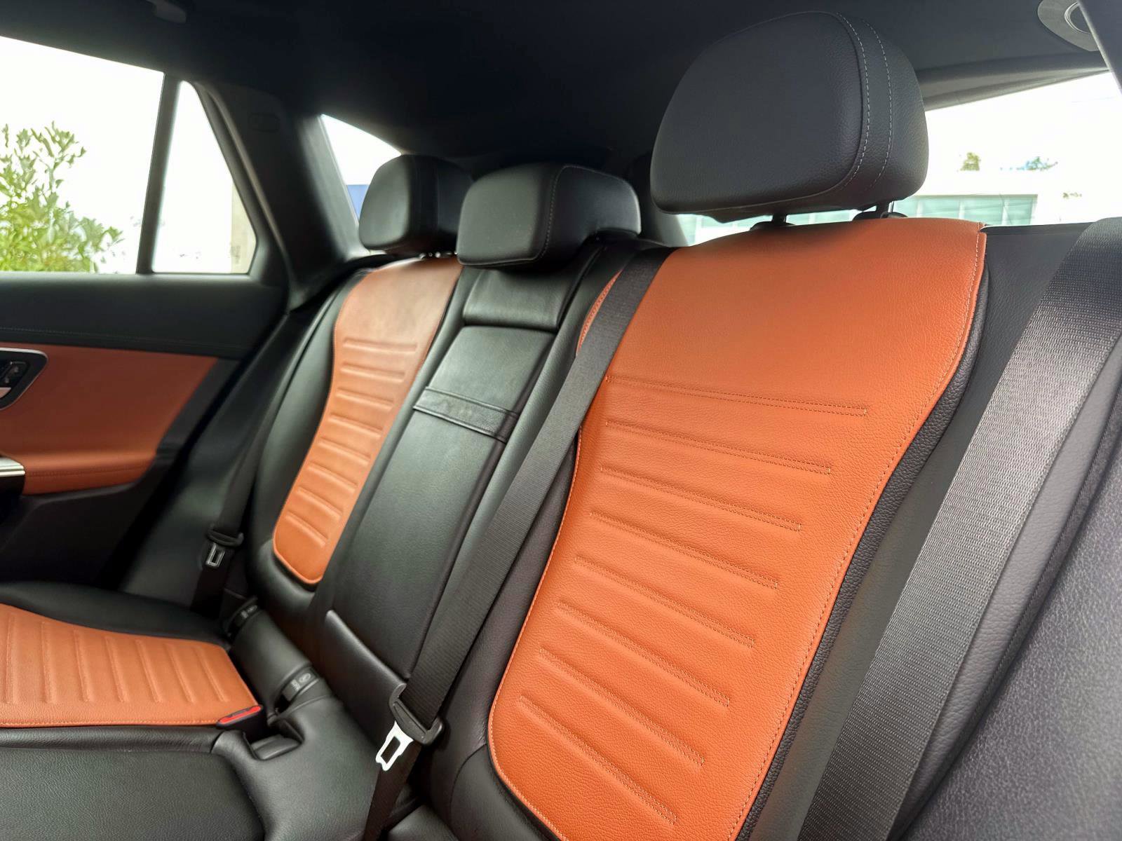 Used 2025 Mercedes-Benz GLC 43 AMG 4MATIC image 14