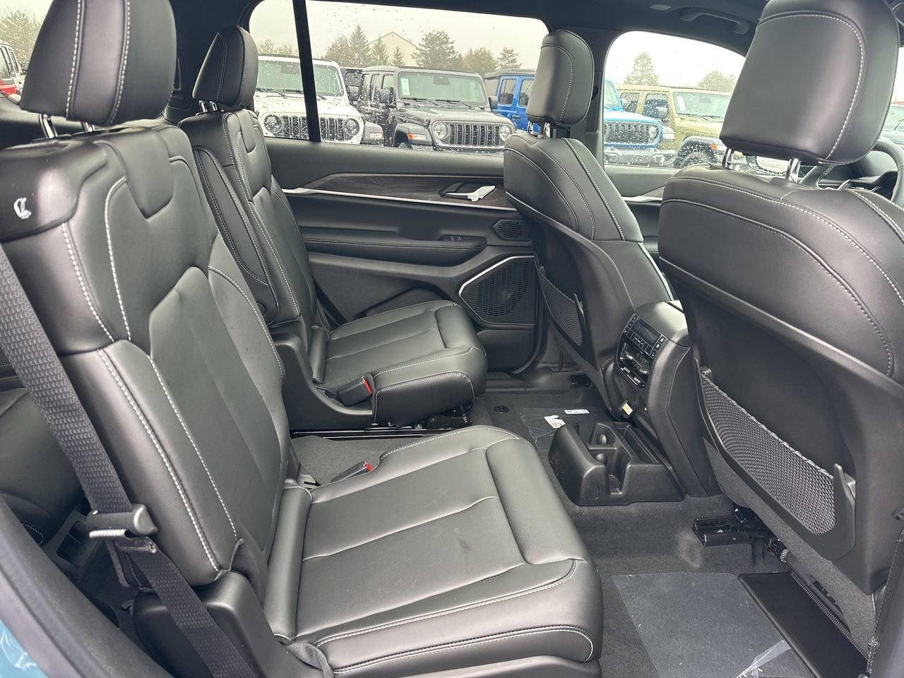 New 2026 Jeep Grand Cherokee L Limited image 11